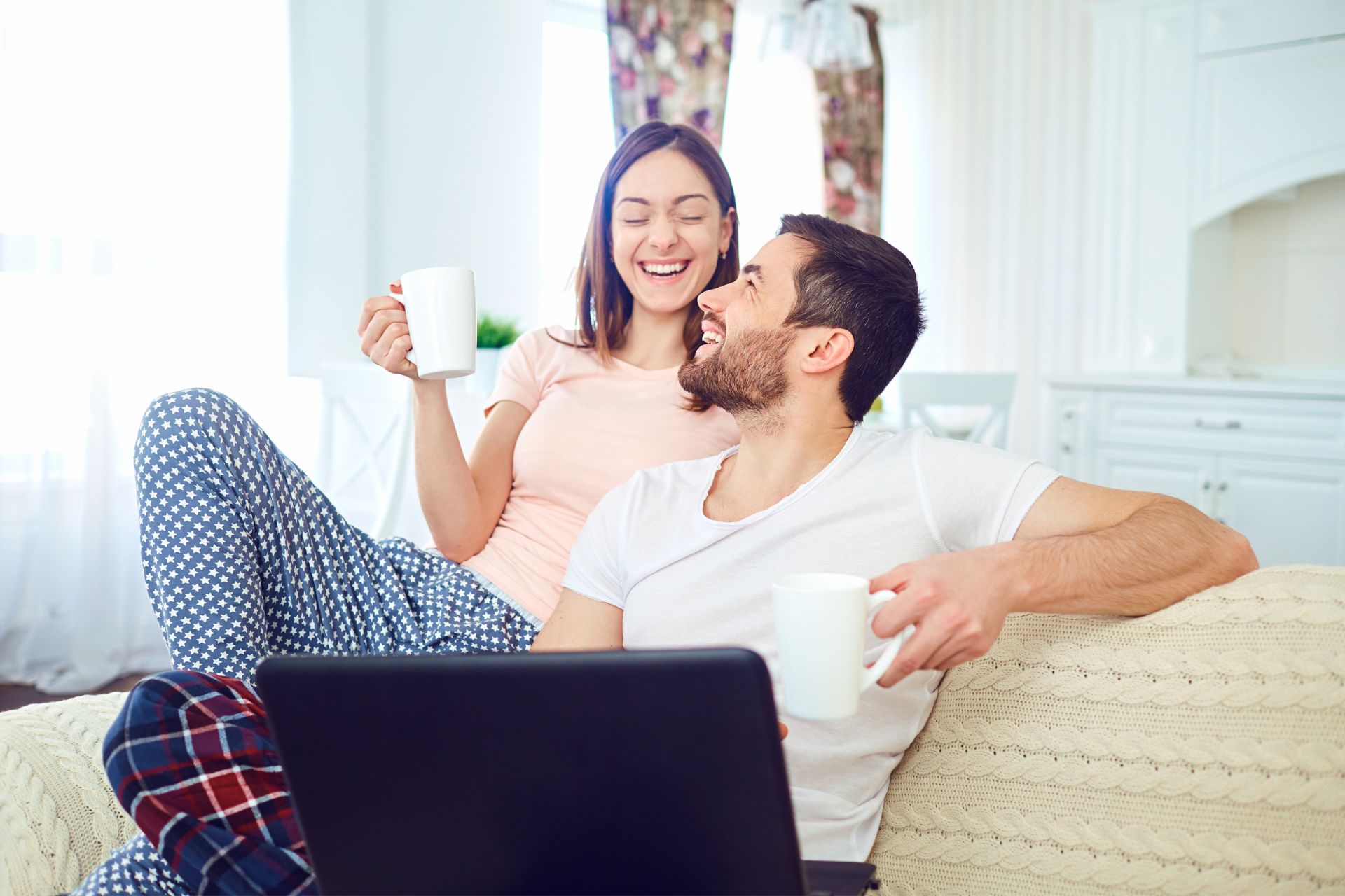 habits of couples who are deeply in love