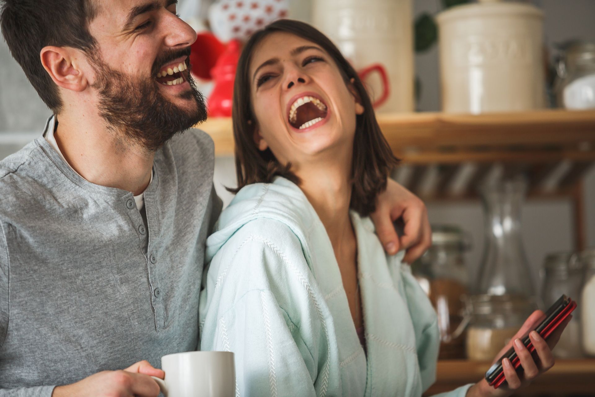 daily bedroom habits that happy couples swear by